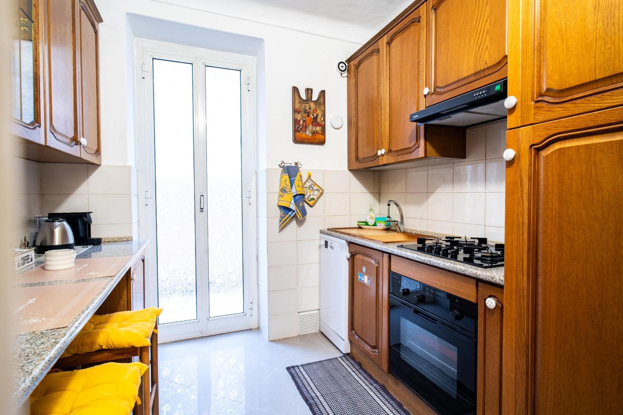 Casa Stefi Sunremo - Parcheggio Privato, 500 Mt Dalla Spiaggia 圣雷默 外观 照片