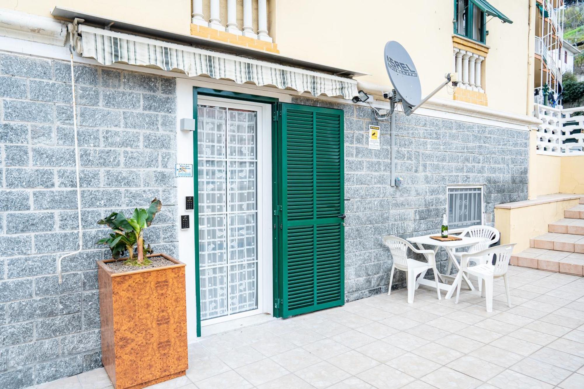Casa Stefi Sunremo - Parcheggio Privato, 500 Mt Dalla Spiaggia 圣雷默 外观 照片